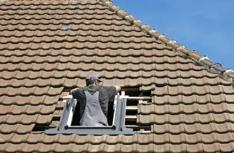 Pose de velux - Tuffé Val de la Chéronne